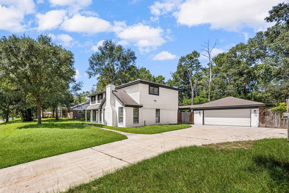 Backyard, Detached Garage, Exterior
