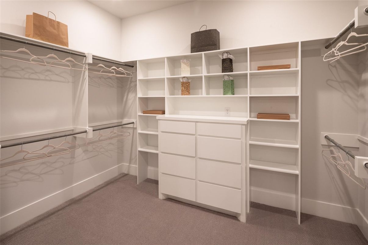 Interior, Walk-in Closets