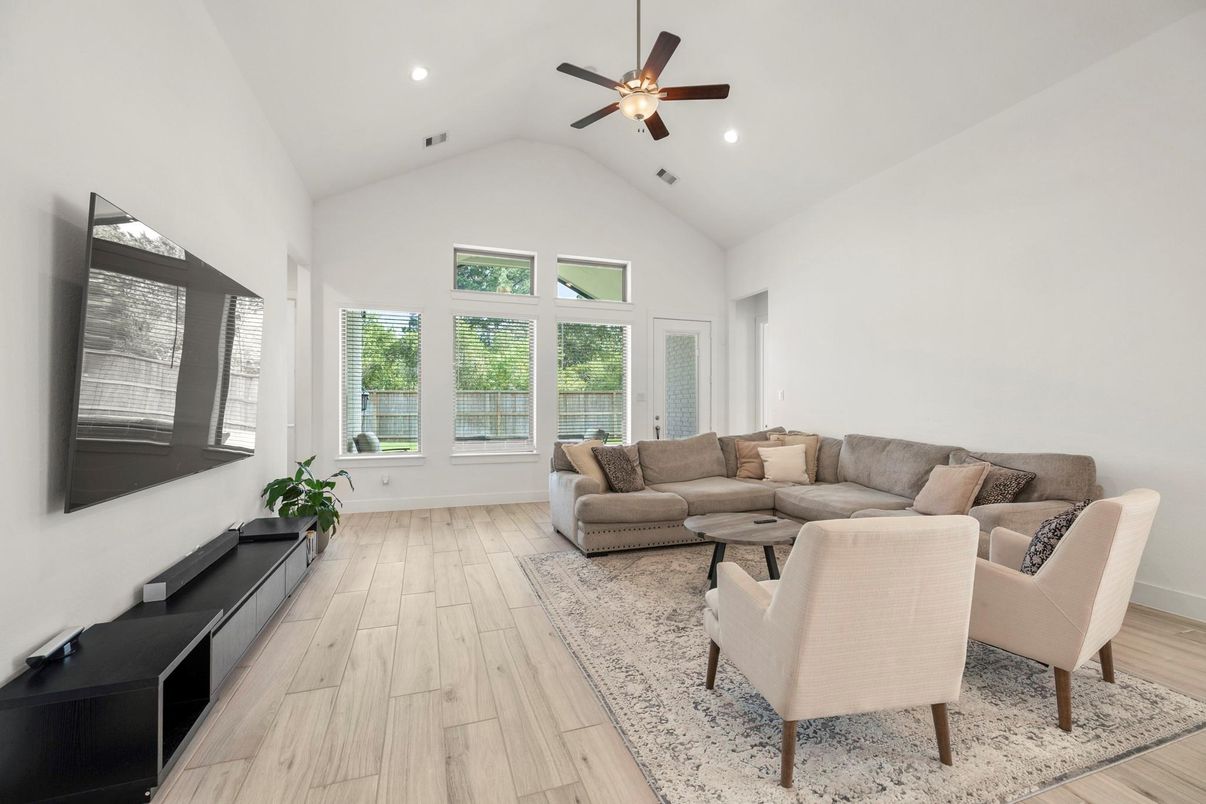 Interior, Living room, Recessed Lighting, Wood Texture Flooring