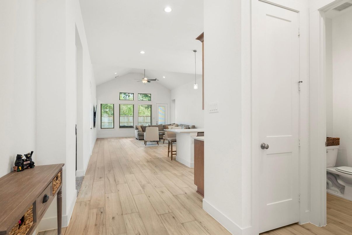 Bathroom, Dining room, Interior, Pendant Lights, Recessed Lighting, Wood Texture Flooring