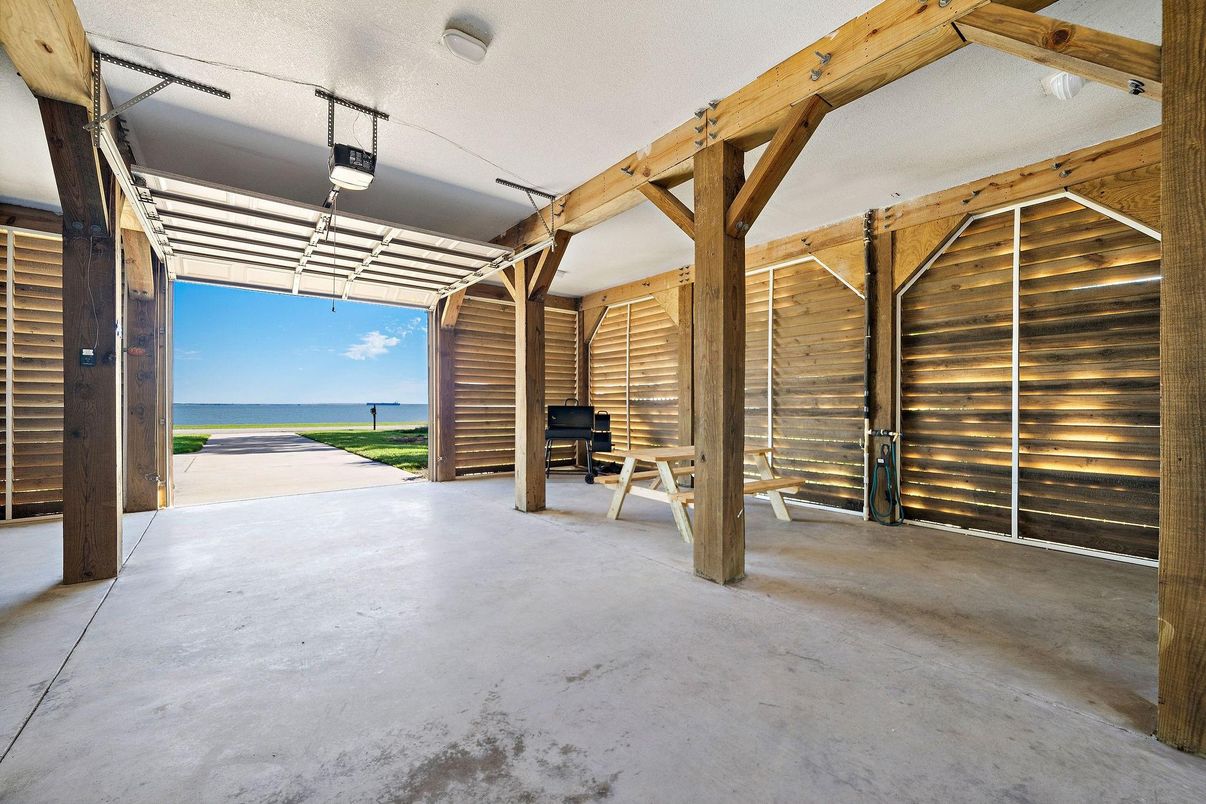 Garage, Interior, Water, Wooden Beams, Wooden Walls