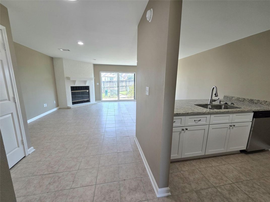 Empty room, Fireplace, Interior, Kitchen, Recessed Lighting