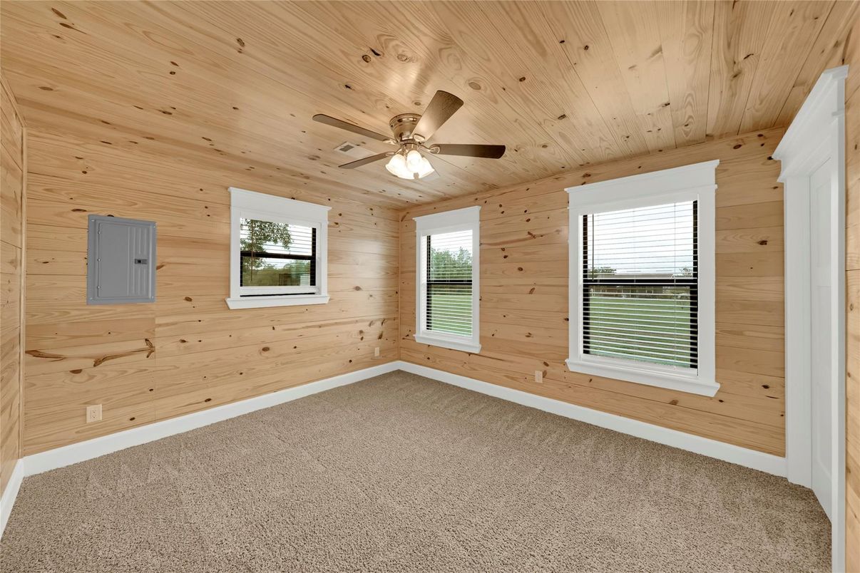 Empty room, Interior, Wooden Ceilings, Wooden Walls