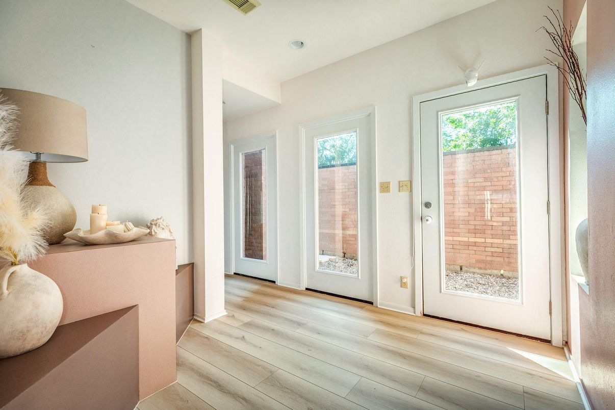 Interior, Recessed Lighting, Wood Texture Flooring