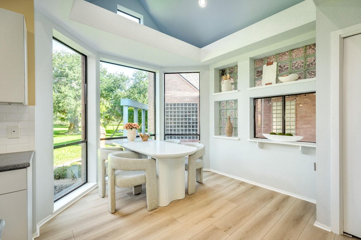 Interior, Recessed Lighting, Wood Texture Flooring