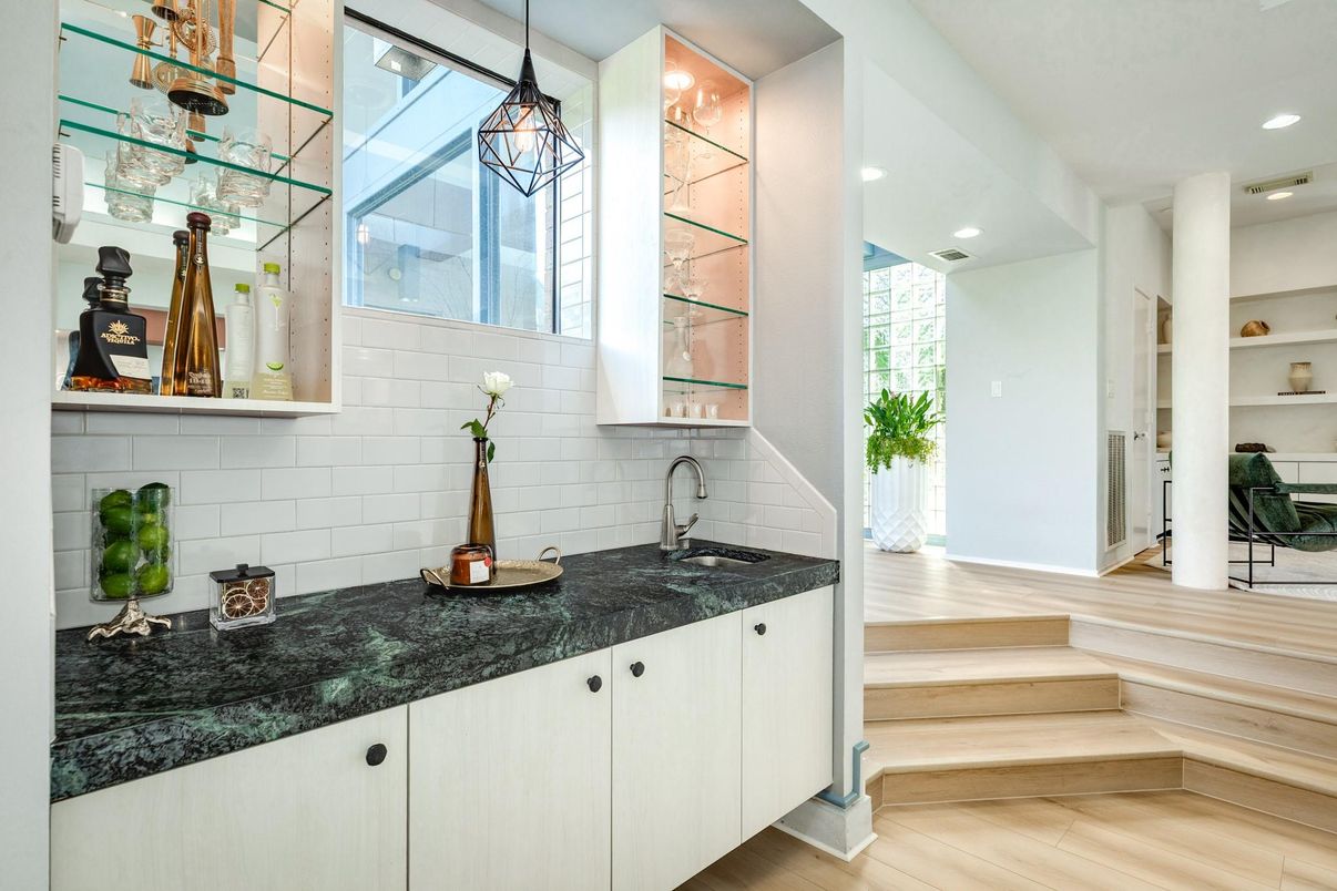 Interior, Kitchen, Pendant Lights, Recessed Lighting, Wood Texture Flooring