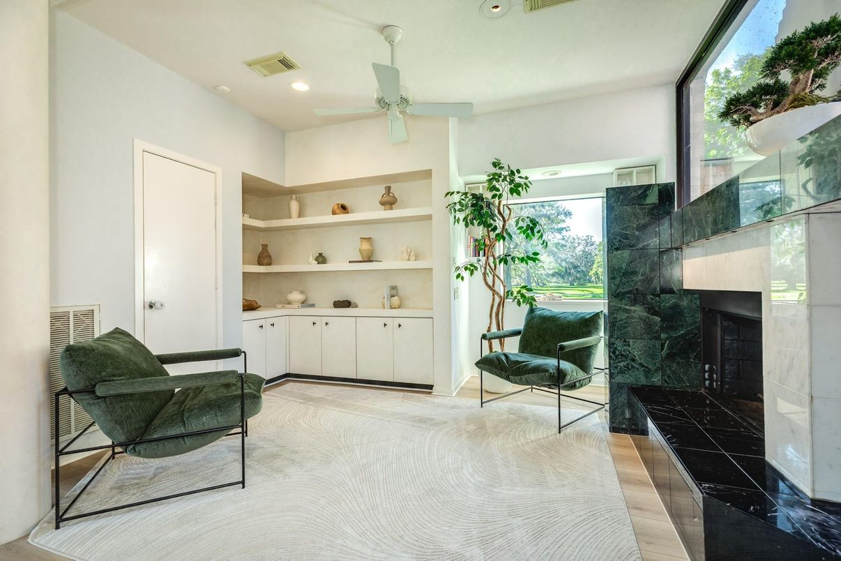 Fireplace, Interior, Recessed Lighting