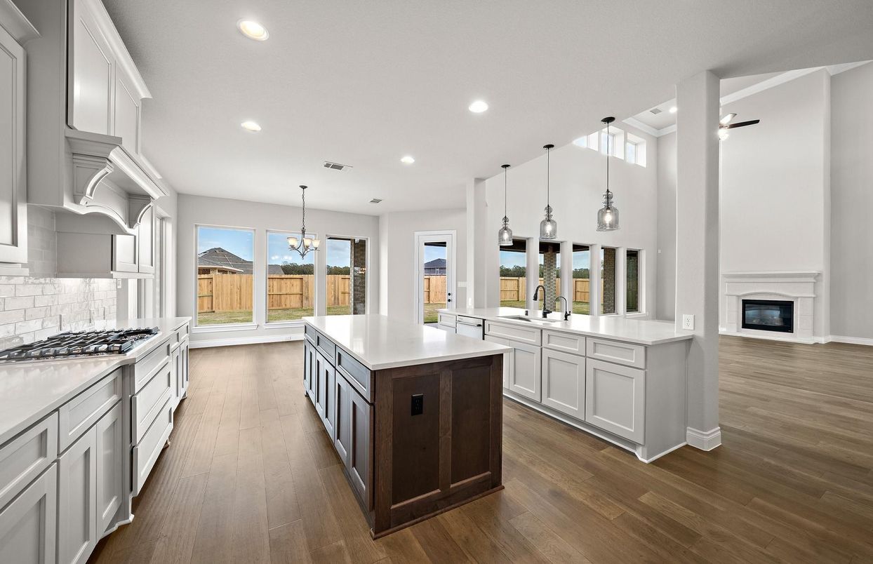 Fireplace, Interior, Kitchen, Pendant Lights, Recessed Lighting, Wood Texture Flooring