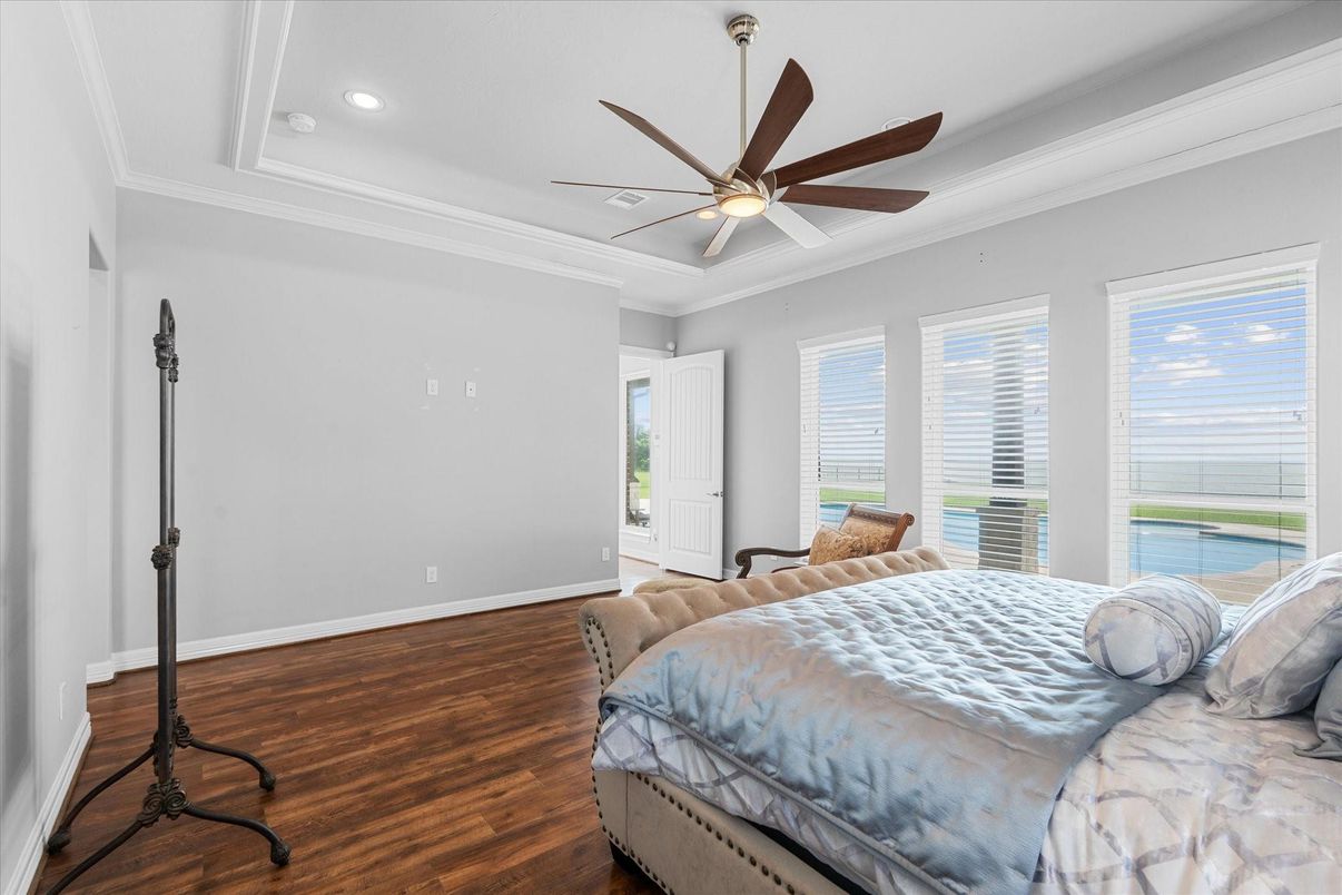 Bedroom, Interior, Recessed Lighting, Water, Wood Texture Flooring