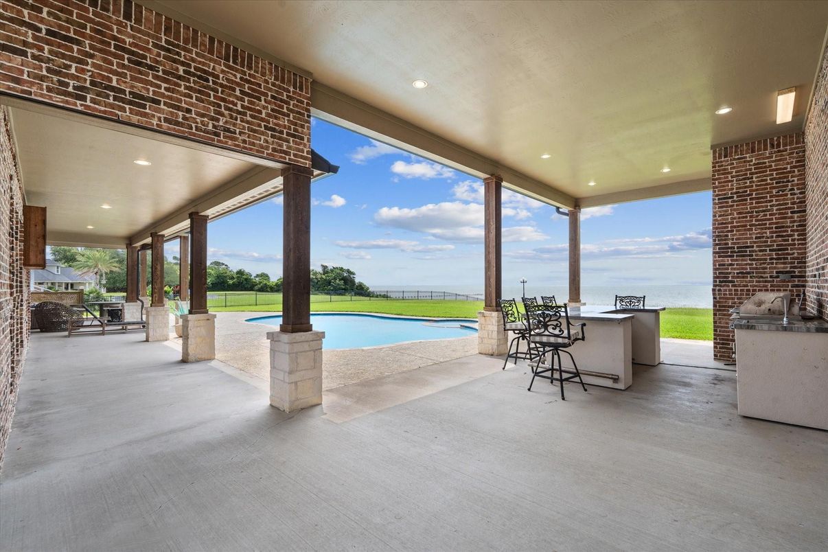 Exterior, Outdoor Kitchen, Pool, Water