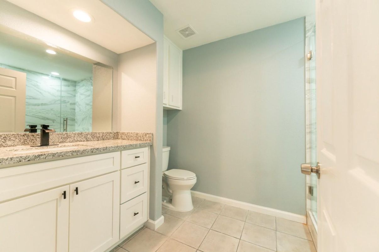 Bathroom, Interior, Marble Walls, Recessed Lighting