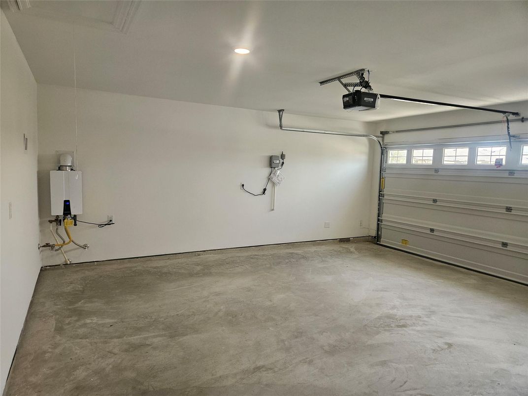 Garage, Interior