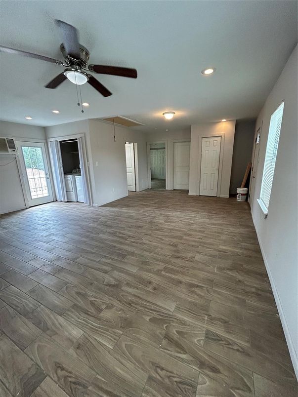 Empty room, Interior, Recessed Lighting, Wood Texture Flooring