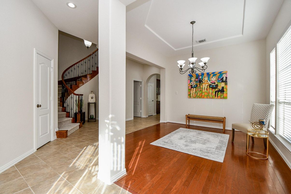 Chandelier, Interior, Recessed Lighting, Wood Texture Flooring