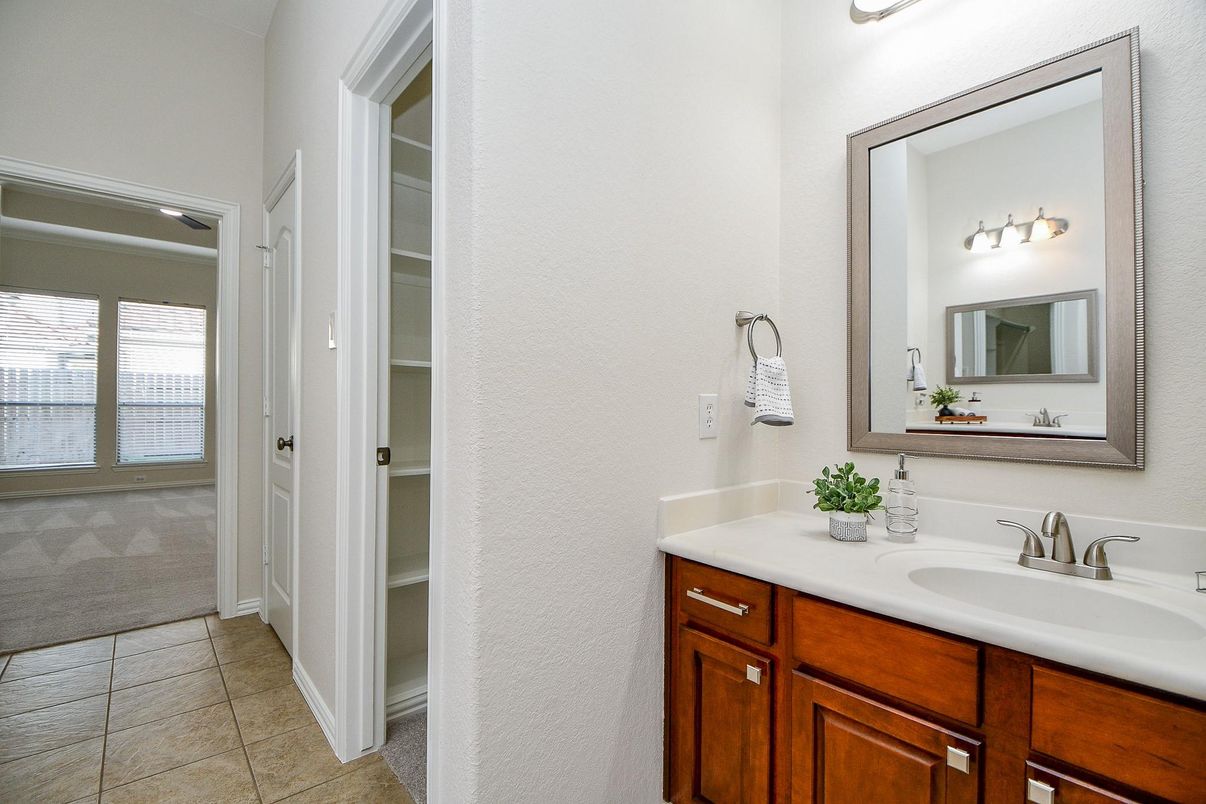 Bathroom, Dual Sink Vanities, Interior