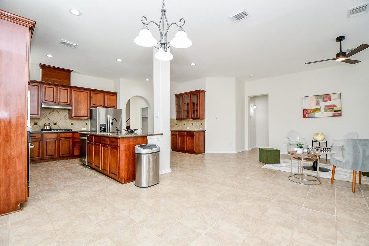 Dining room, Interior, Kitchen, Pendant Lights, Recessed Lighting, Stainless Steel Appliances