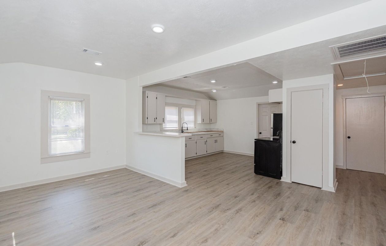 Empty room, Interior, Kitchen, Recessed Lighting, Wood Texture Flooring