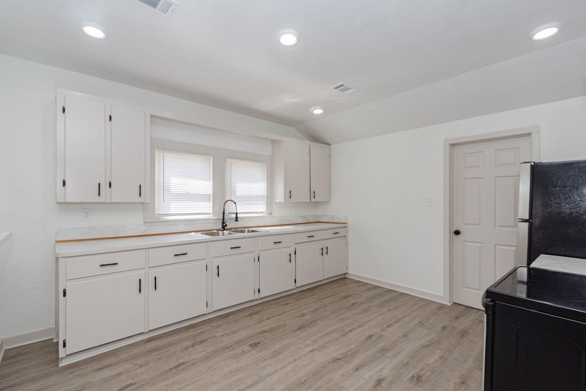 Interior, Kitchen, Recessed Lighting, Wood Texture Flooring