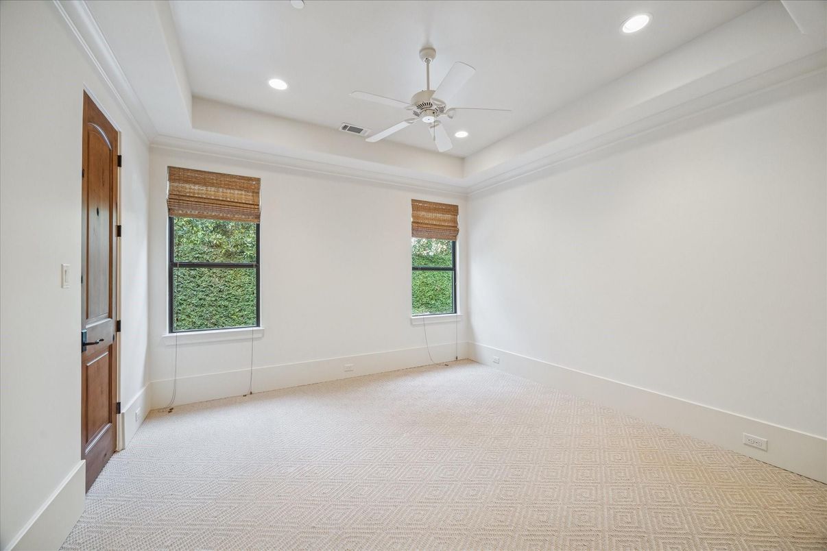Empty room, Interior, Recessed Lighting
