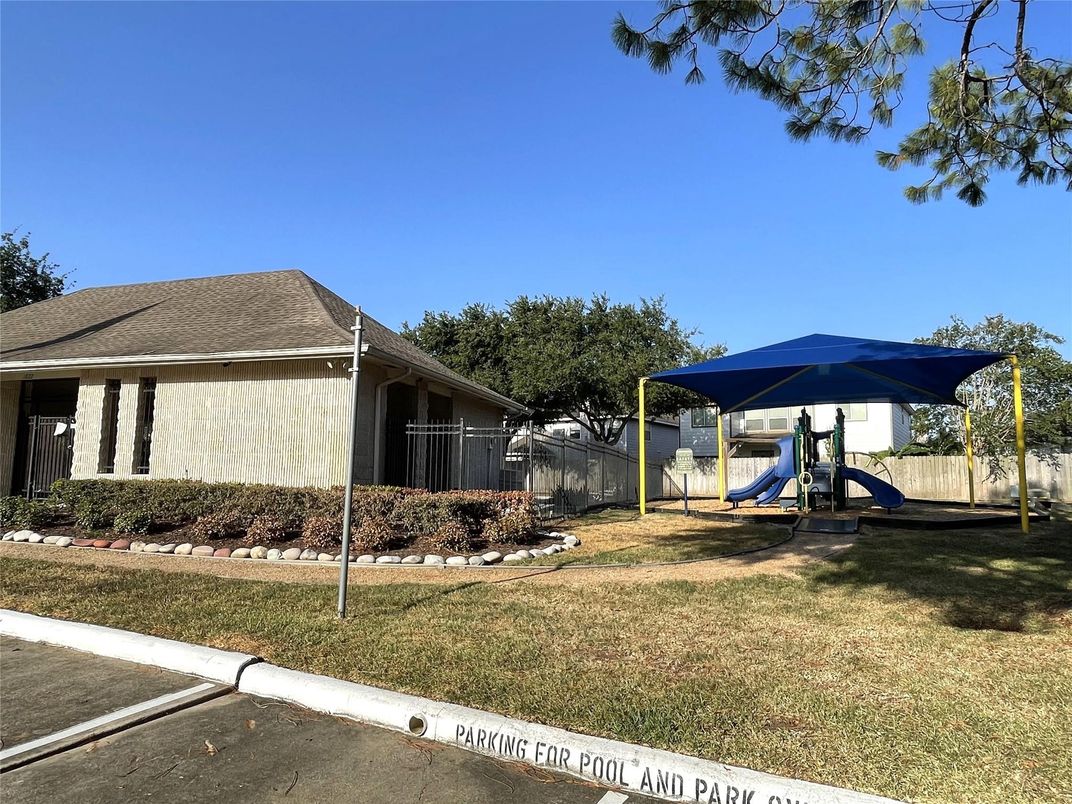 Backyard, Exterior, Playground