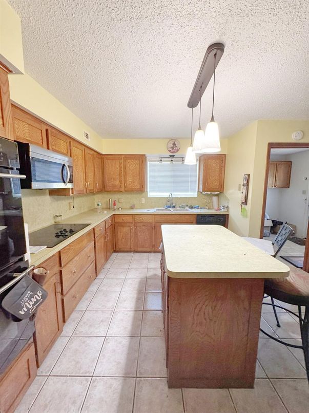 Interior, Kitchen, Pendant Lights