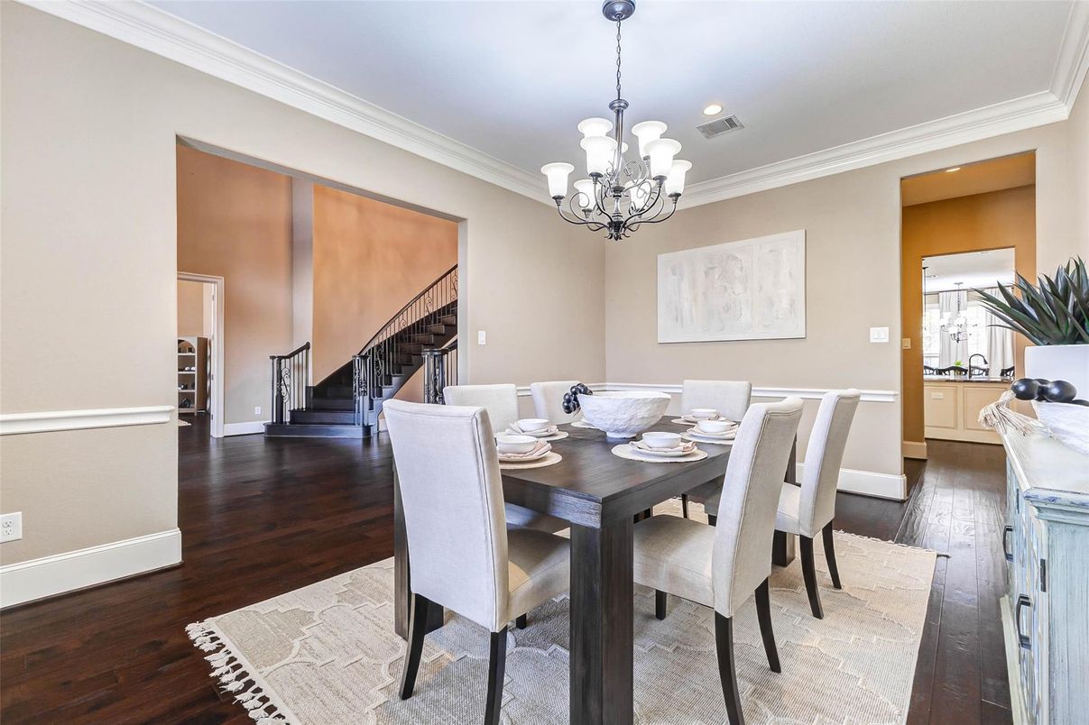 Chandelier, Dining room, Interior, Recessed Lighting, Wood Texture Flooring