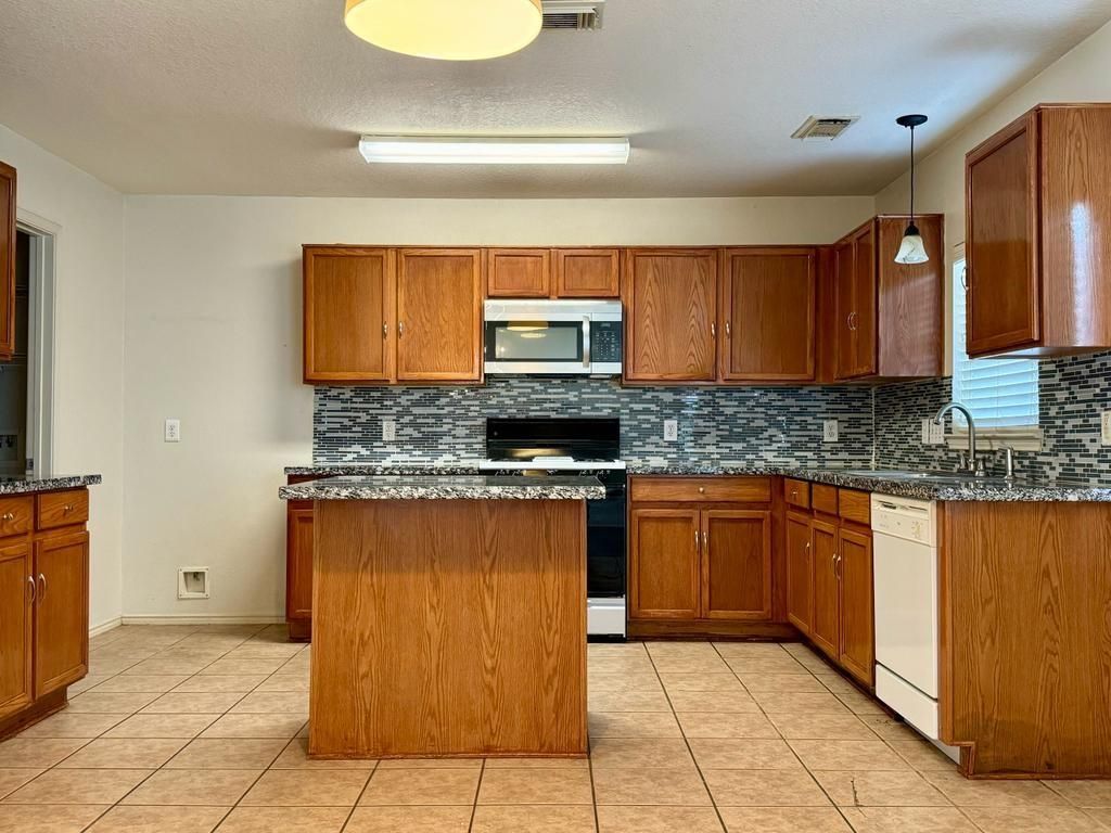 Interior, Kitchen, Pendant Lights