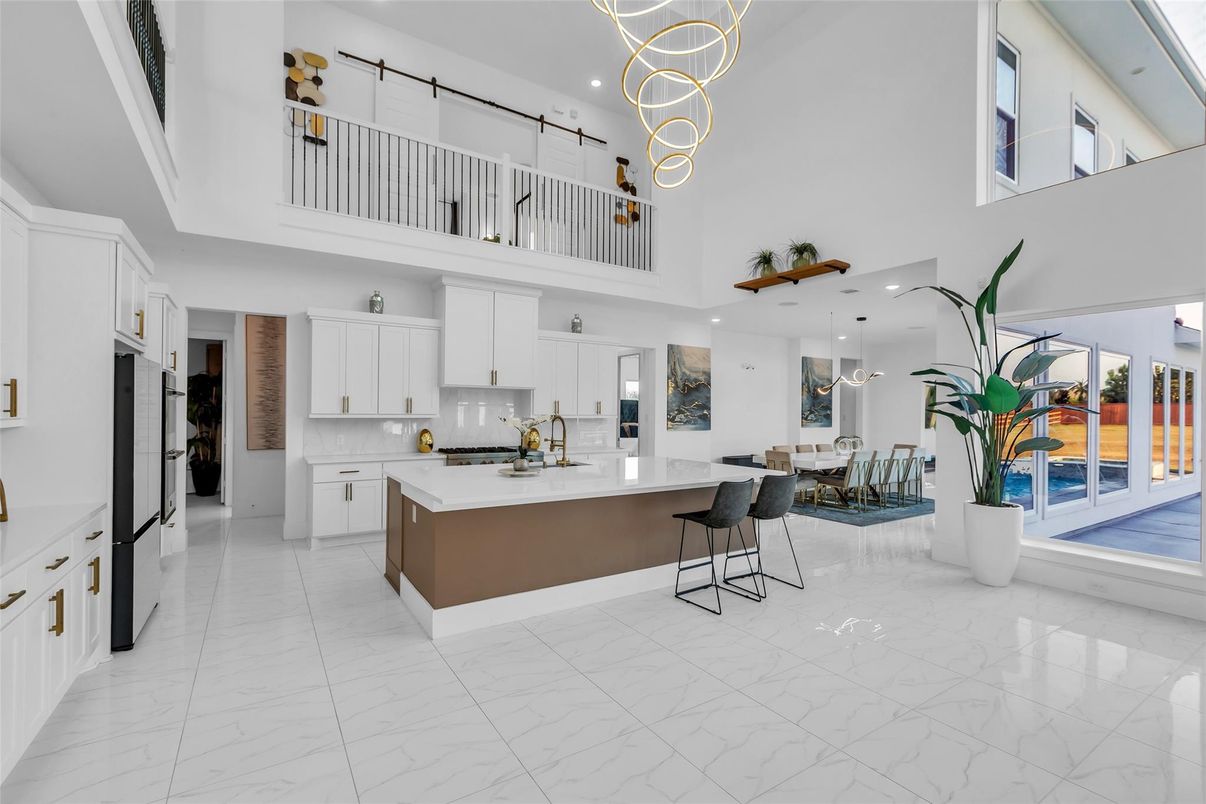 Dining room, Interior, Kitchen, Marble, Pendant Lights, Recessed Lighting