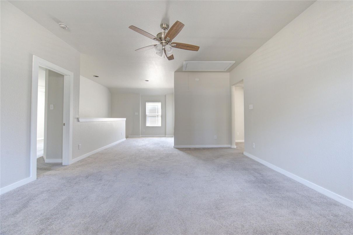 Empty room, Interior