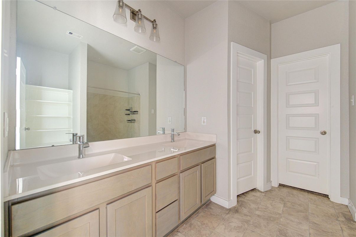 Bathroom, Dual Sink Vanities, Interior
