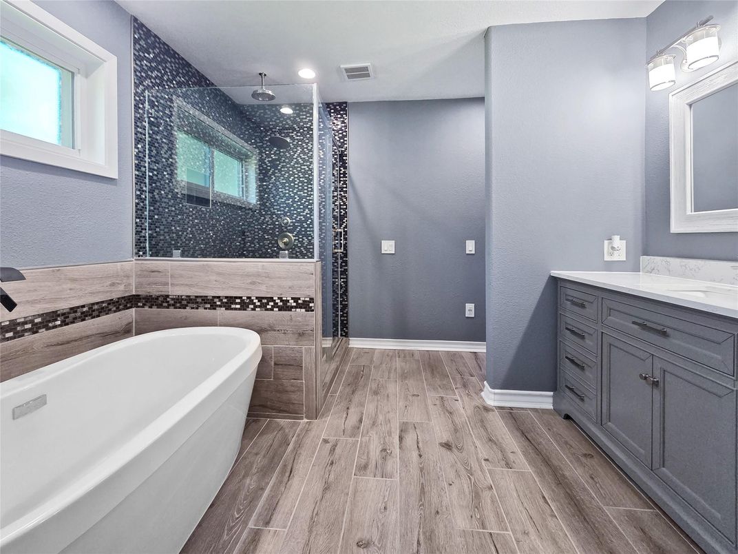 Bathroom, Free Standing Baths, Interior, Recessed Lighting, Wood Texture Flooring