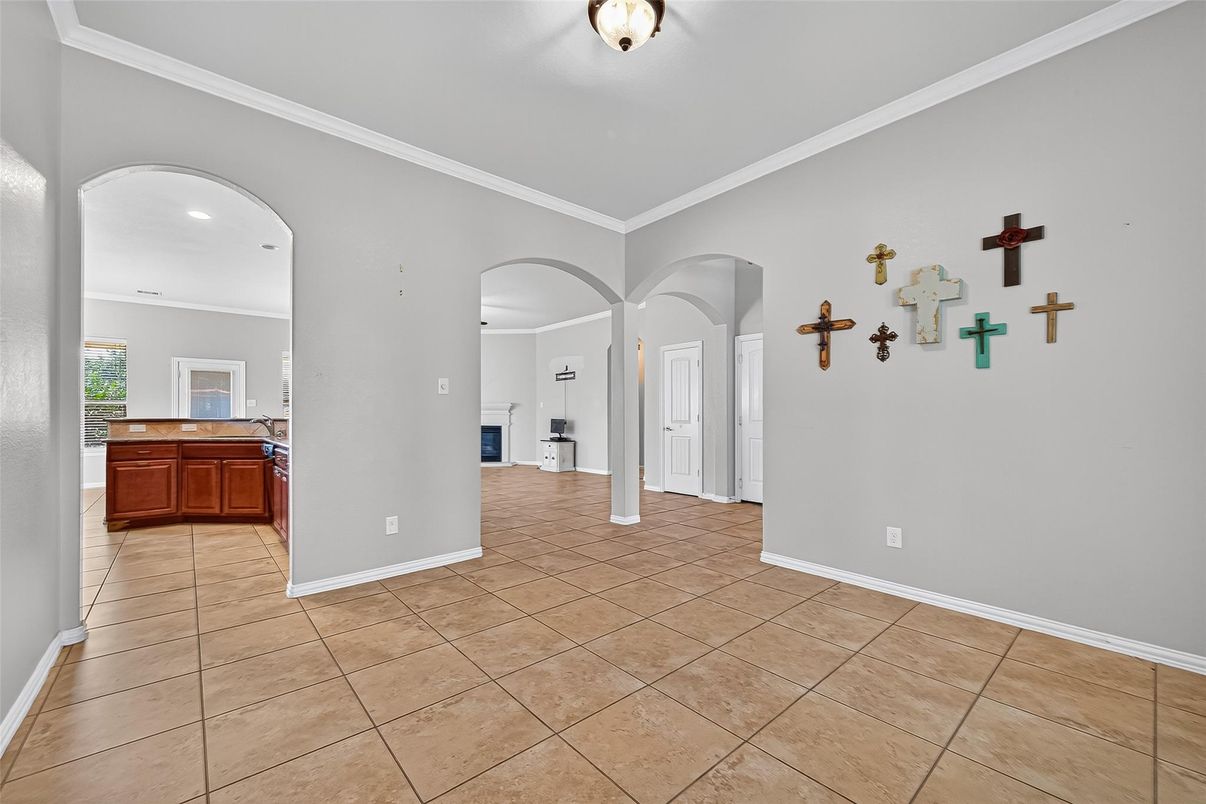 Empty room, Interior, Recessed Lighting
