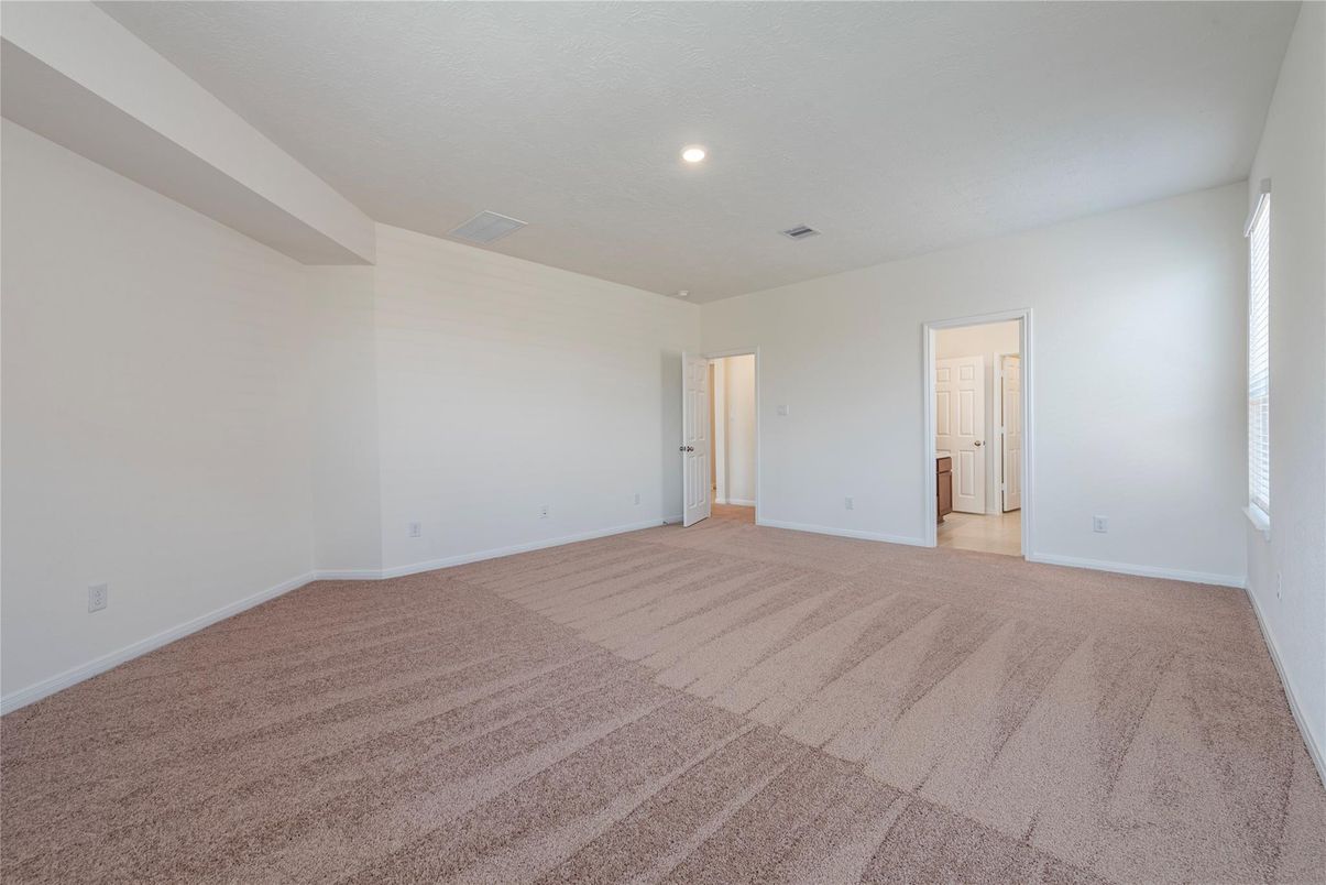 Empty room, Interior, Recessed Lighting