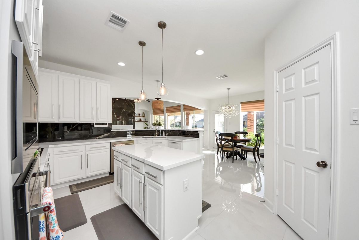 Chandelier, Dining room, Interior, Kitchen, Pendant Lights, Recessed Lighting