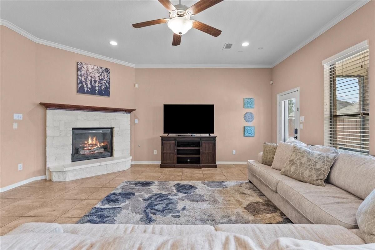 Fireplace, Interior, Living room, Recessed Lighting