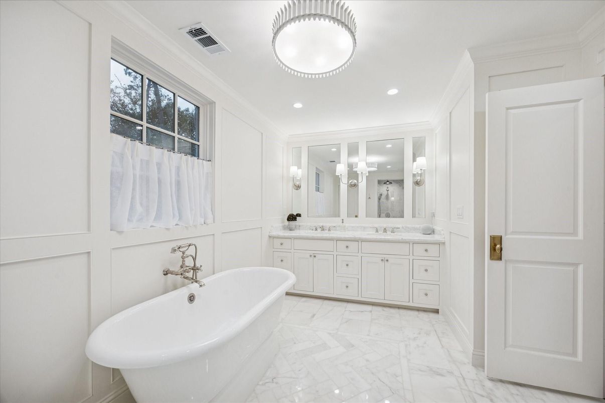 Bathroom, Dual Sink Vanities, Free Standing Baths, Interior, Marble, Recessed Lighting