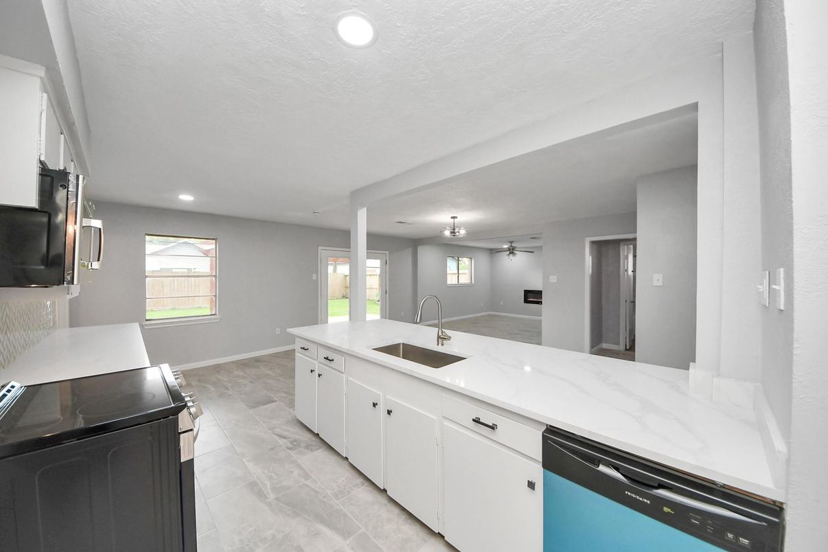 Interior, Kitchen, Recessed Lighting