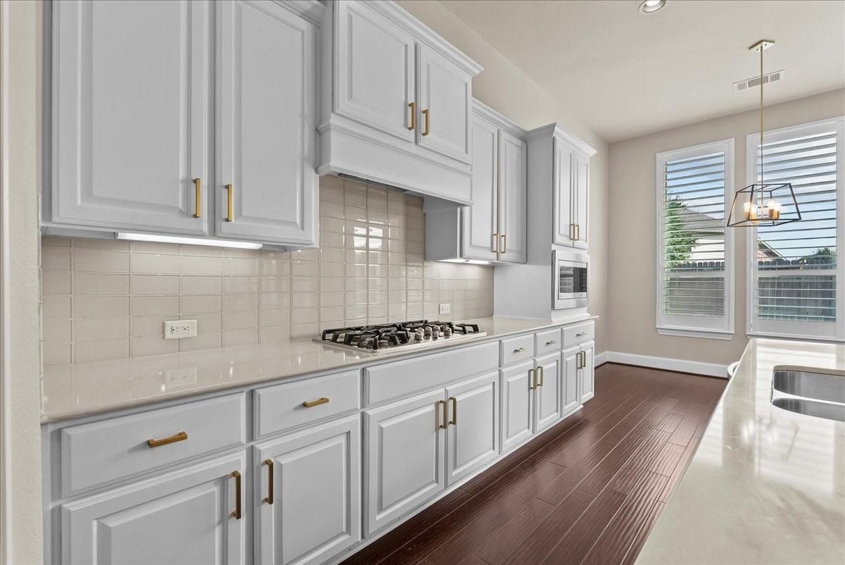 Interior, Kitchen, Pendant Lights, Recessed Lighting, Wood Texture Flooring