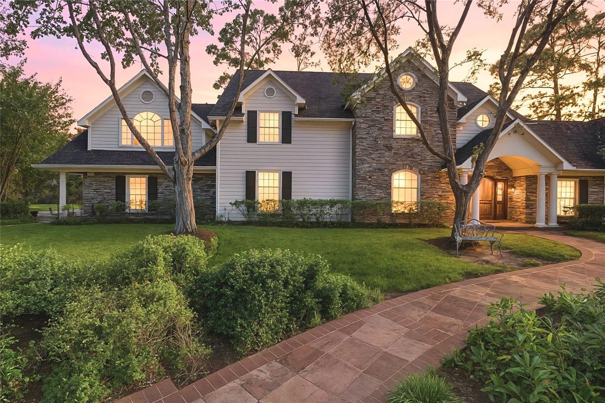 Attached, Backyard, Exterior, Facade, Brick Facade, Brick Traditional