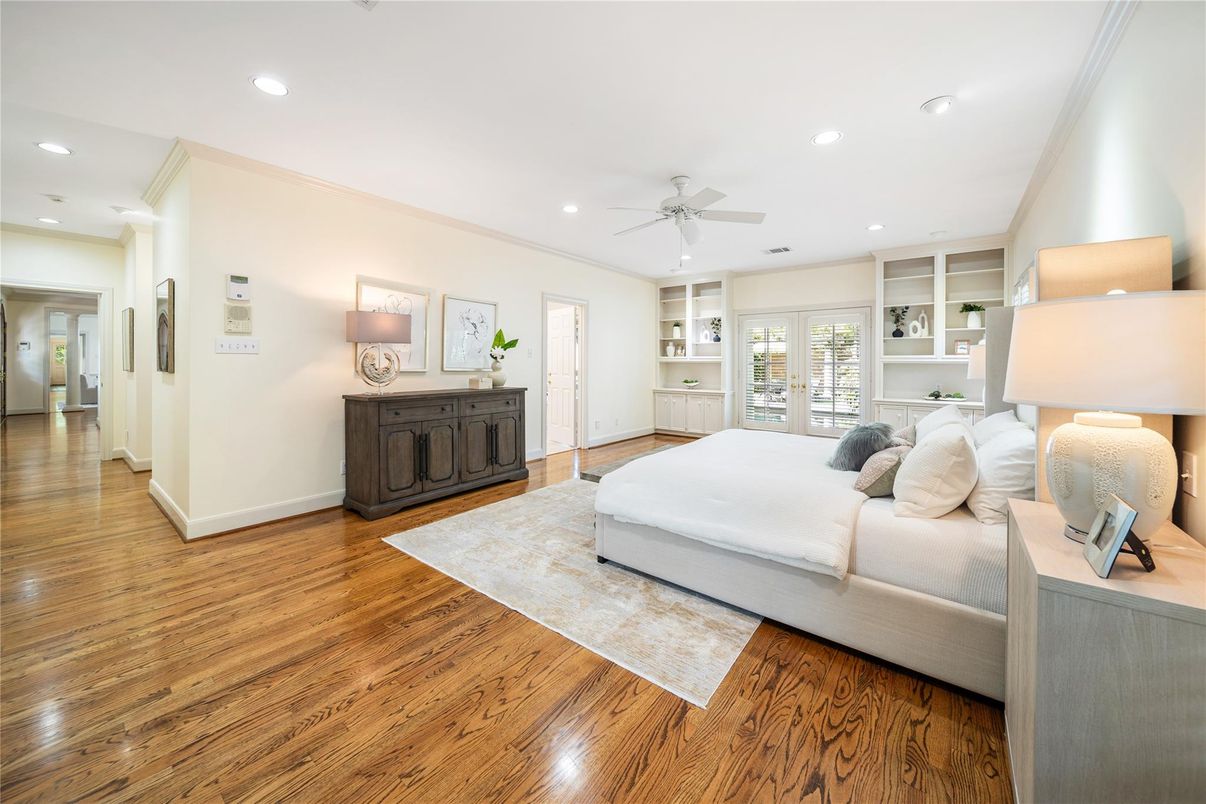 Bedroom, Interior, Recessed Lighting, Wood Texture Flooring