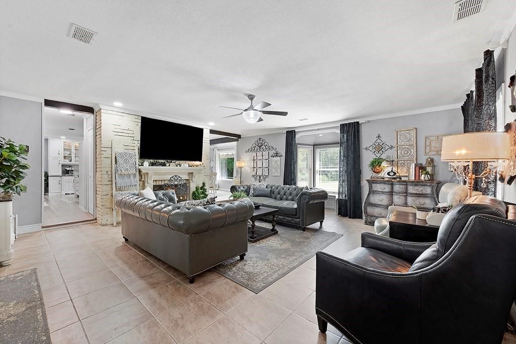 Fireplace, Interior, Living room, Recessed Lighting