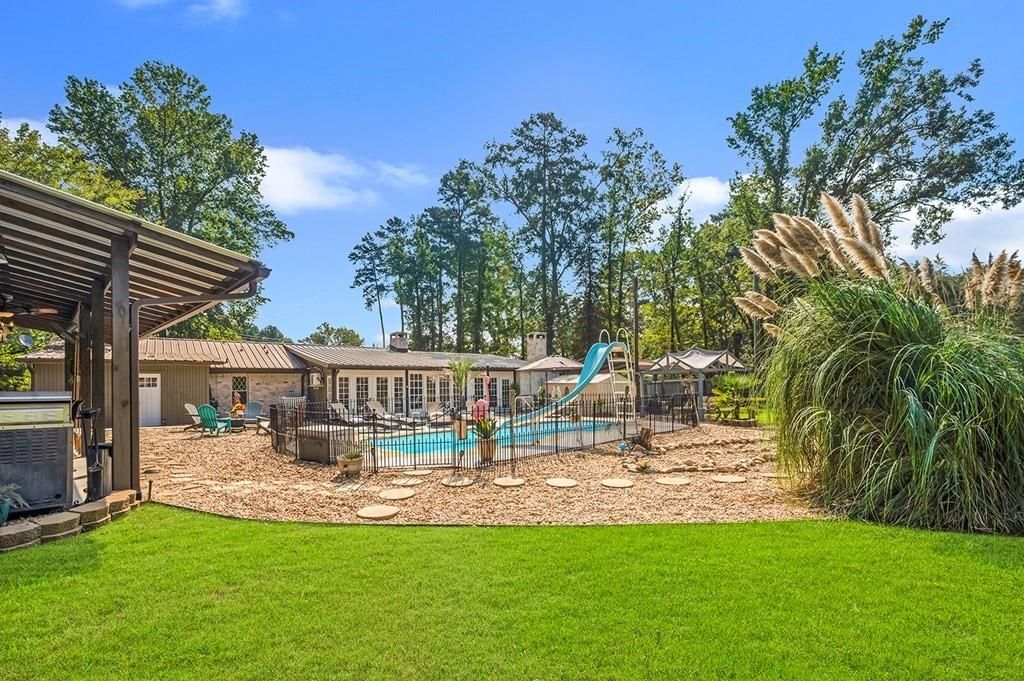 Backyard, Exterior, Hot Tub, Pool