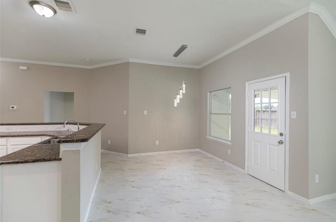 Empty room, Interior, Marble, Pendant Lights