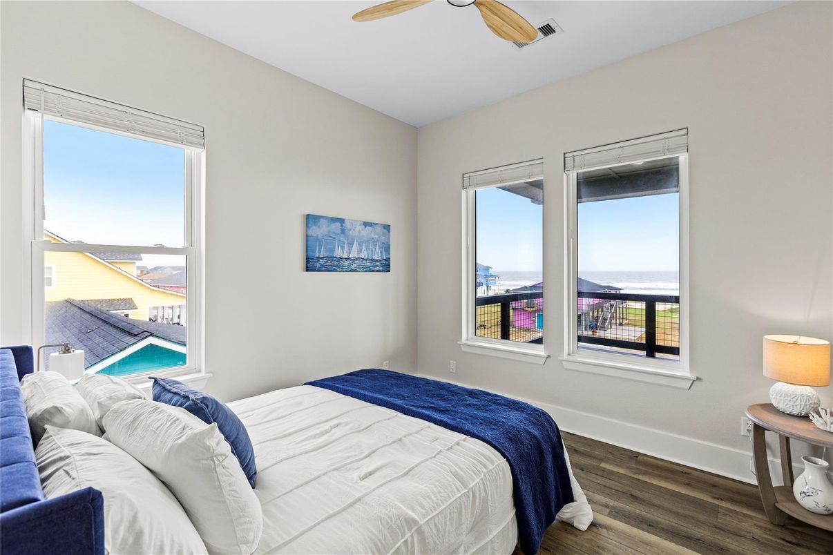 Bedroom, Interior, Water, Wood Texture Flooring