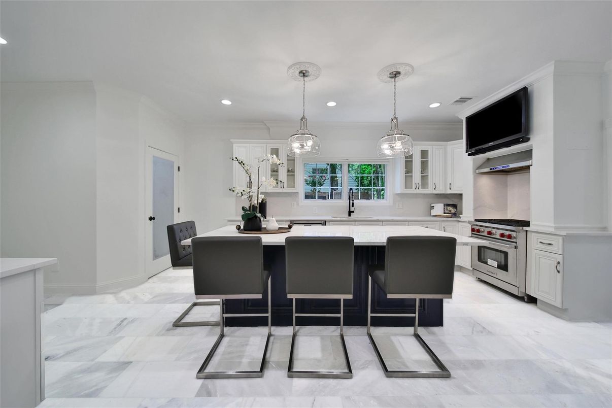 Dining room, Interior, Kitchen, Marble, Pendant Lights, Recessed Lighting