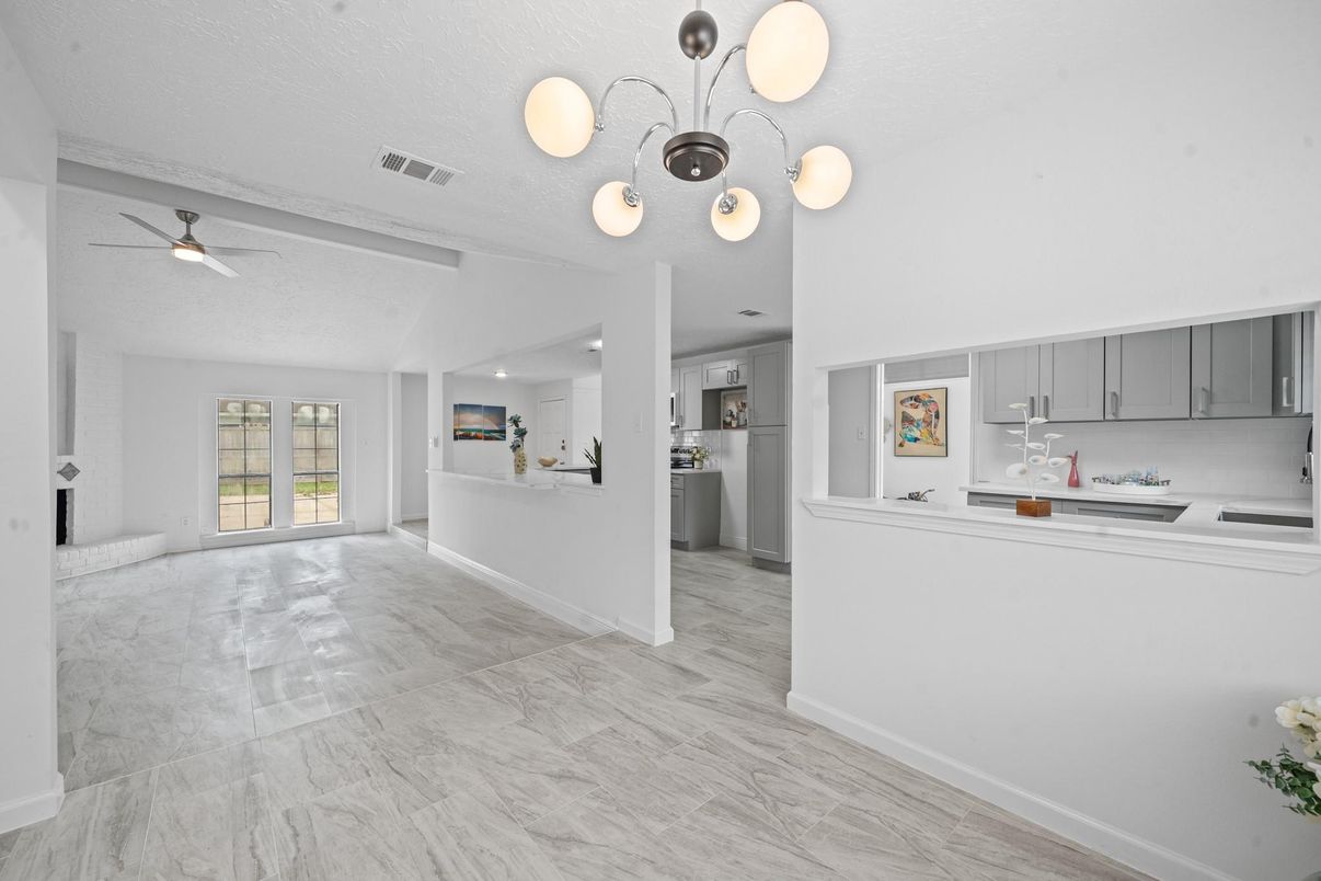 Empty room, Interior, Kitchen, Marble, Pendant Lights, Recessed Lighting
