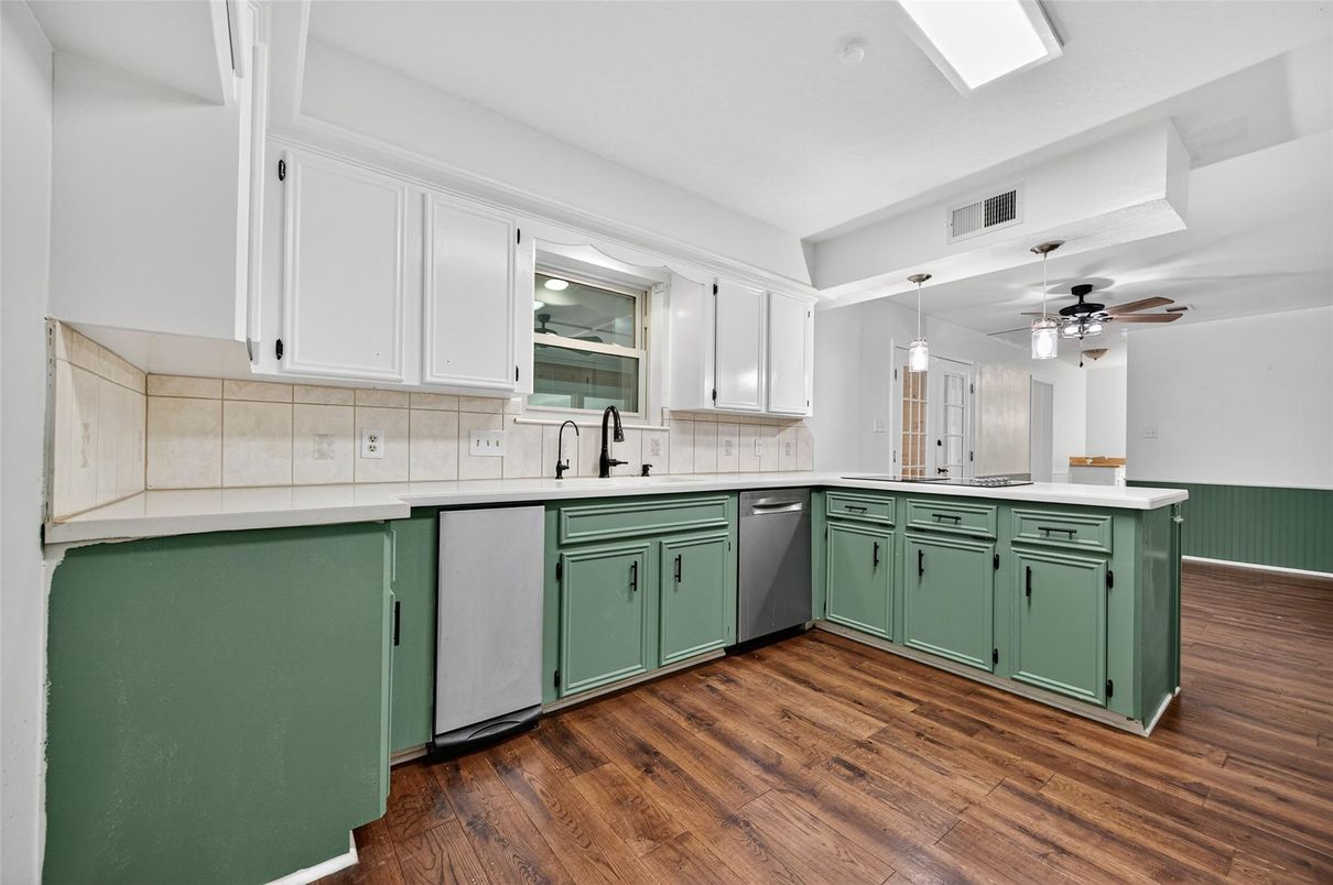 Interior, Kitchen, Wood Texture Flooring