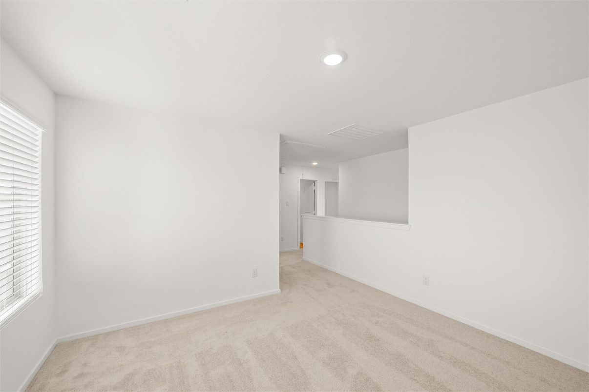 Empty room, Interior, Recessed Lighting