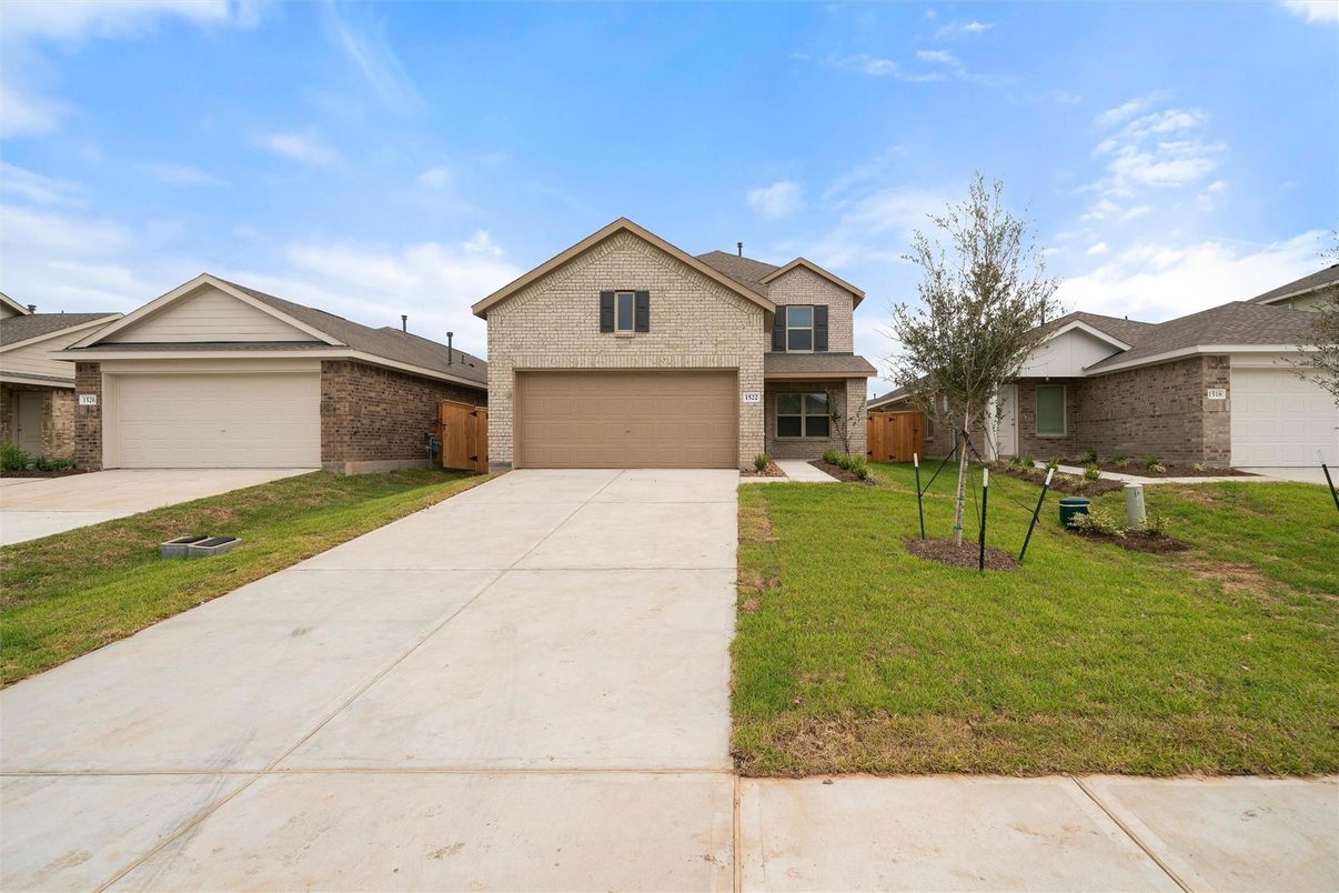Attached, Detached Garage, Exterior, Facade, Brick Facade, Brick Traditional