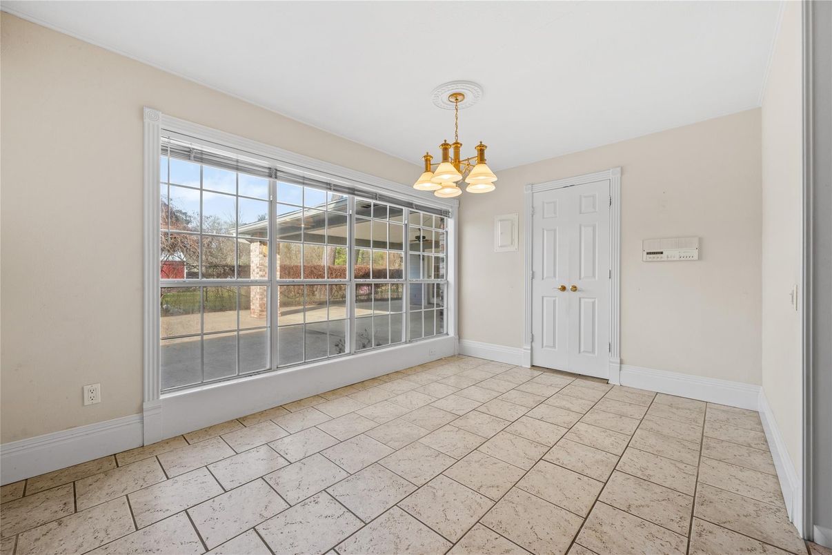 Chandelier, Empty room, Interior